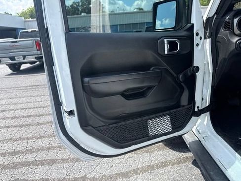 Used 2021 Jeep Wrangler Unlimited Sport AWD/4WD image 11
