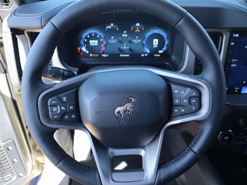 New 2025 Ford Bronco Outer Banks w/ Sasquatch Package image 3