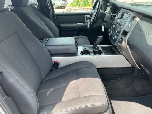 Used 2017 Ford Expedition EL XLT AWD/4WD image 11