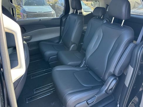 New 2026 Kia Carnival SX image 14