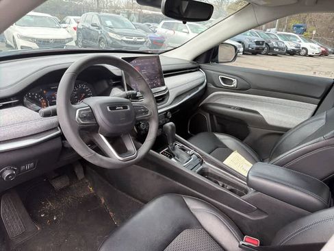 Used 2022 Jeep Compass Latitude image 37