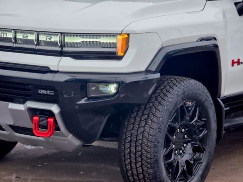 Used 2024 GMC Hummer EV 2X w/ LPO, Illumination Package image 8