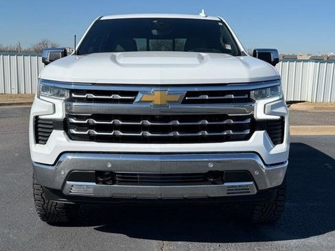 Used 2022 Chevrolet Silverado 1500 LTZ image 2