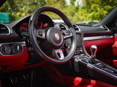 Used 2023 Porsche 718 Boxster GTS RWD image 22