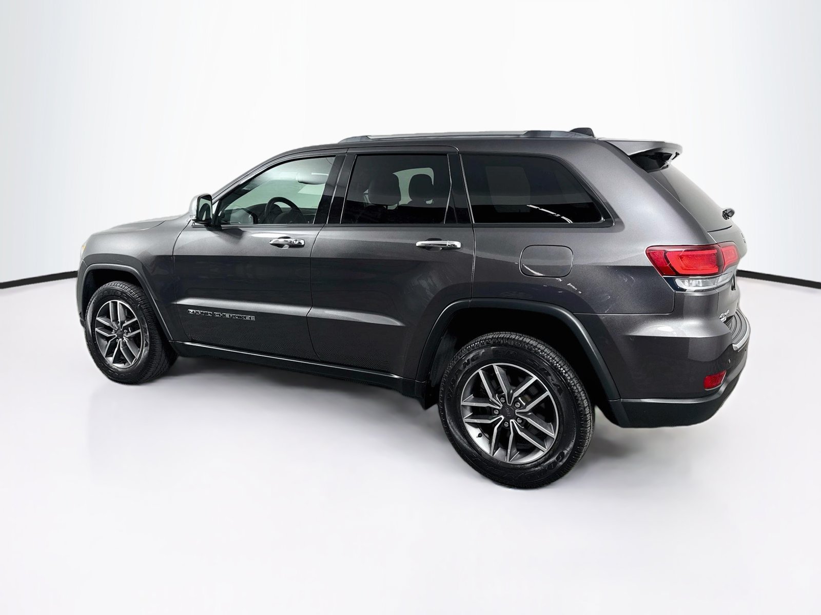 Used 2021 Jeep Grand Cherokee Limited AWD/4WD image 5