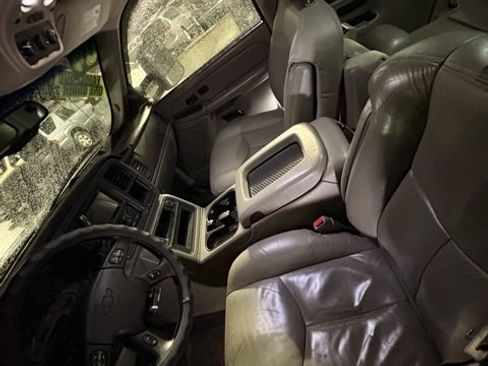 Used 2004 Chevrolet Tahoe Z71 w/ Z71 Preferred Equipment Group image 13