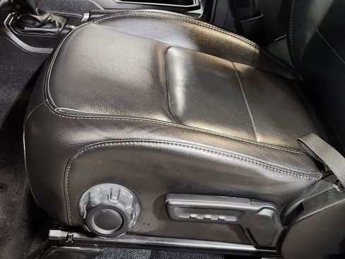 Used 2020 Jeep Wrangler Unlimited Sahara image 43