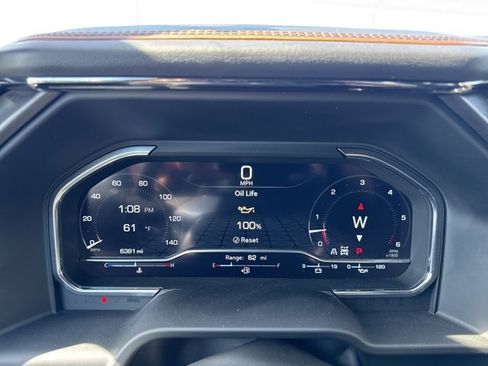 Used 2024 GMC Sierra 1500 AT4 w/ Technology Package image 16