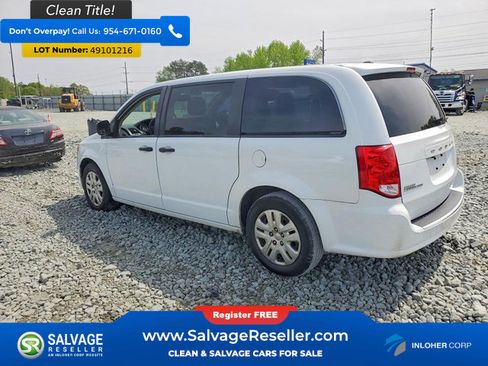 Used 2019 Dodge Grand Caravan SE w/ UConnect Hands-Free Group FWD image 3
