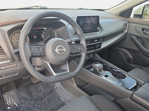 Used 2023 Nissan Rogue SV FWD image 15