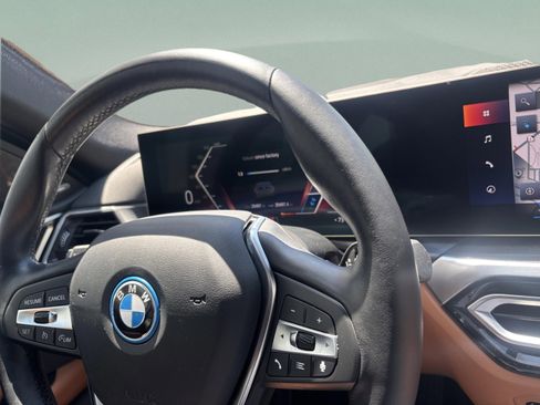 Used 2023 BMW i4 eDrive35 w/ Premium Package RWD image 27