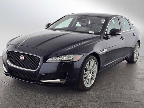 Used 2019 Jaguar XF Prestige image 5