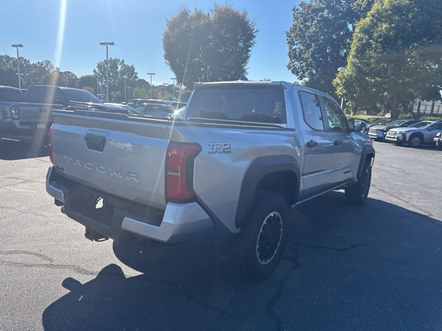 Used 2026 Toyota Tacoma TRD Off-Road AWD/4WD image 4