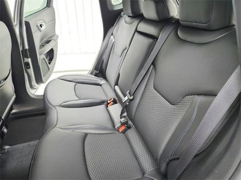 New 2026 Jeep Compass Latitude image 31