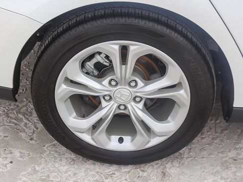 Certified 2023 Honda Accord LX image 9