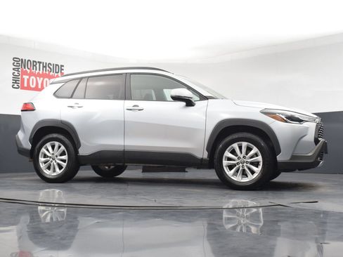Used 2022 Toyota Corolla Cross LE AWD/4WD image 27