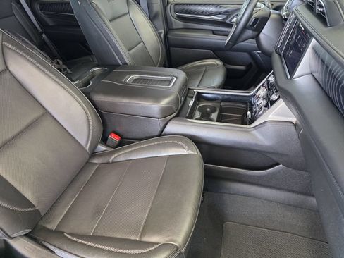 Used 2024 GMC Yukon Denali RWD image 12