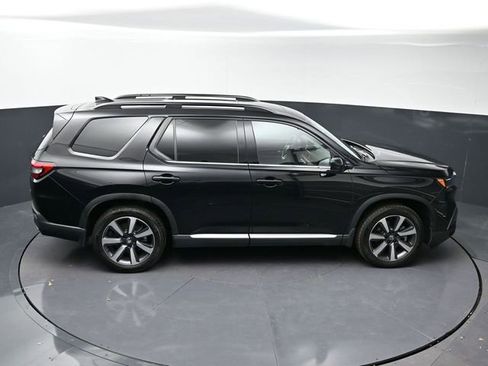 Certified 2025 Honda Pilot Touring image 34