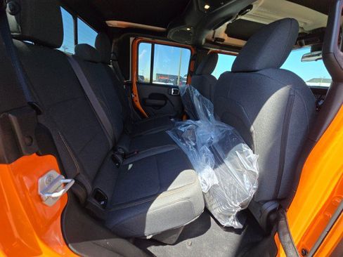 New 2025 Jeep Gladiator Sport image 14