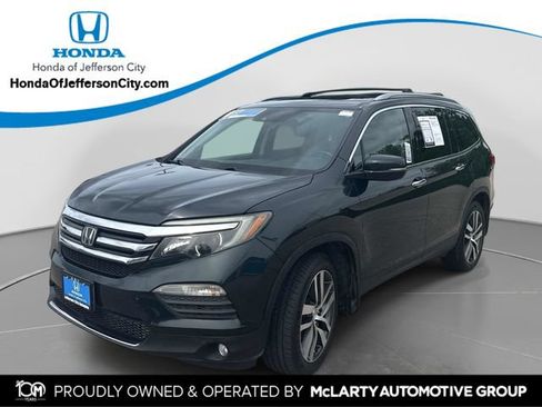 Used 2016 Honda Pilot Touring image 1