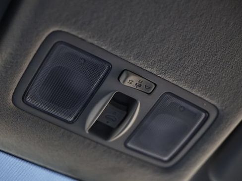Used 2025 Hyundai Venue SEL FWD image 41