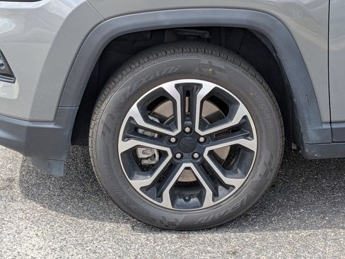 Used 2024 Jeep Compass Limited AWD/4WD image 10