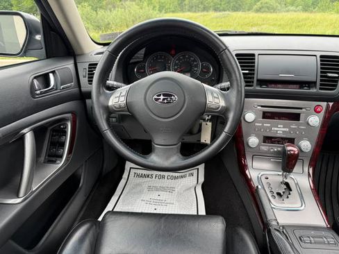 Used 2009 Subaru Outback 2.5i Limited AWD/4WD image 12
