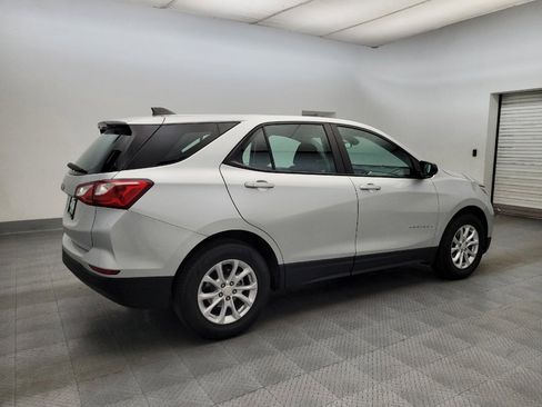 Used 2021 Chevrolet Equinox LS FWD image 10