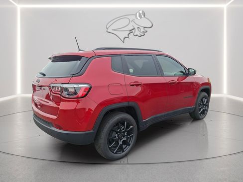 New 2026 Jeep Compass Latitude AWD/4WD image 4