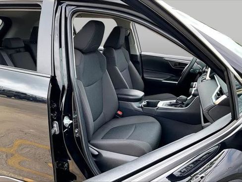 Certified 2024 Toyota RAV4 LE AWD/4WD image 9