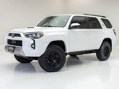 Used 2021 Toyota 4Runner TRD Off-Road AWD/4WD image 5