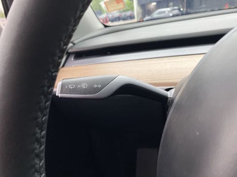Used 2023 Tesla Model Y Performance AWD/4WD image 21