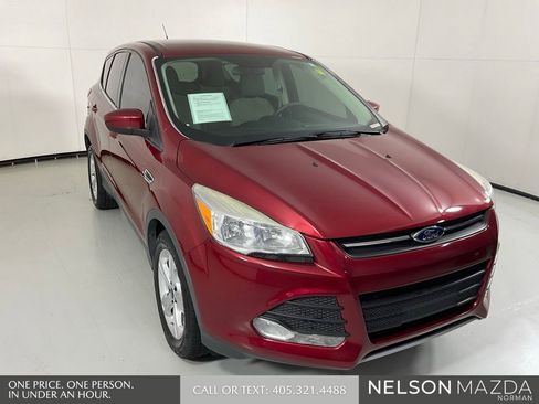 Used 2015 Ford Escape SE FWD image 3
