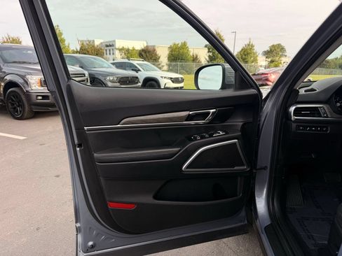Used 2022 Kia Telluride EX w/ EX Premium Package FWD image 14
