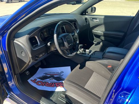 Used 2022 Dodge Charger R/T w/ Blacktop Package image 7