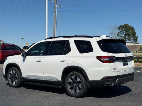 New 2026 Honda Pilot Touring image 8