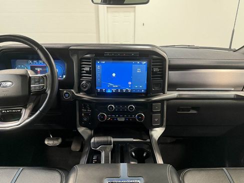 Used 2024 Ford F150 Platinum image 18