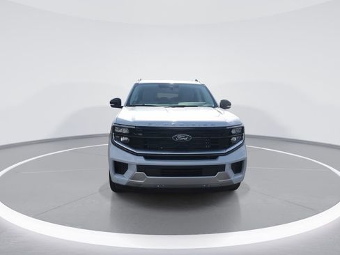 New 2026 Ford Expedition Platinum image 3