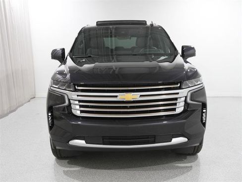 Used 2024 Chevrolet Tahoe High Country image 2