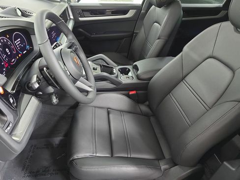 New 2026 Porsche Cayenne S image 5
