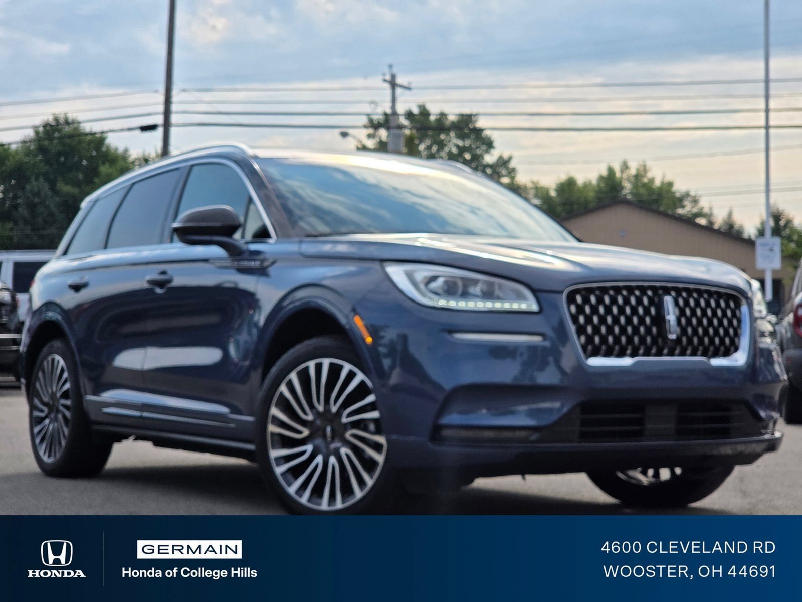 Used 2022 Lincoln Corsair Grand Touring w/ Elements Technology Bundle AWD/4WD image 2