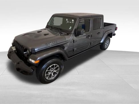 Used 2022 Jeep Gladiator Sport image 5