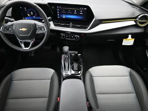New 2026 Chevrolet Trax LT image 19