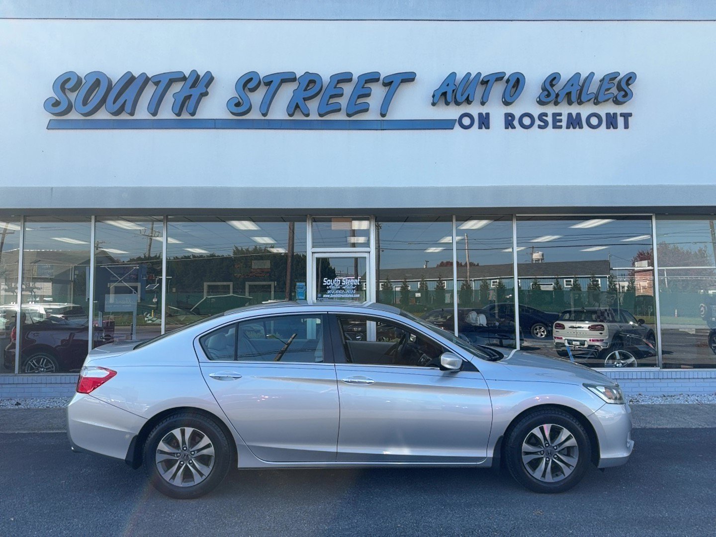 Used 2014 Honda Accord LX image 1