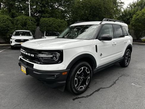 Certified 2023 Ford Bronco Sport Outer Banks w/ Tech Package AWD/4WD image 9