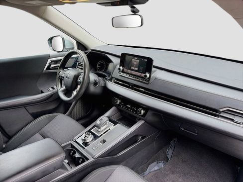 Used 2022 Mitsubishi Outlander ES FWD image 27
