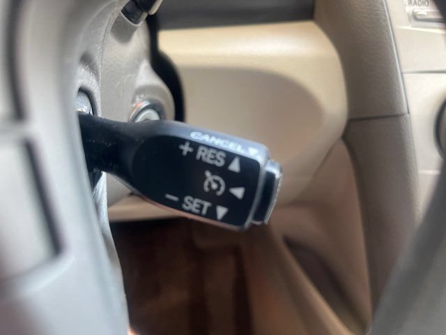 Used 2010 Toyota Camry LE FWD image 14