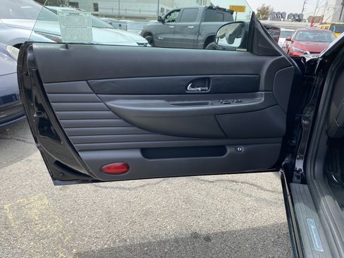 Used 2002 Ford Thunderbird RWD image 16