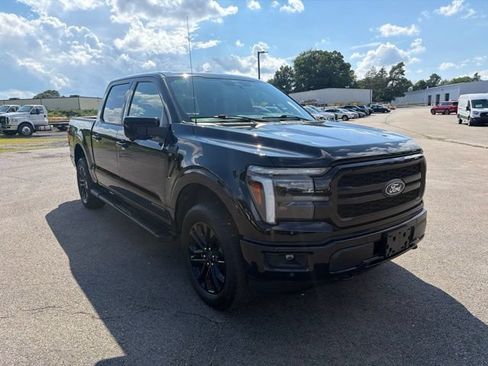 Used 2025 Ford F150 Lariat w/ Equipment Group 502A High AWD/4WD image 7
