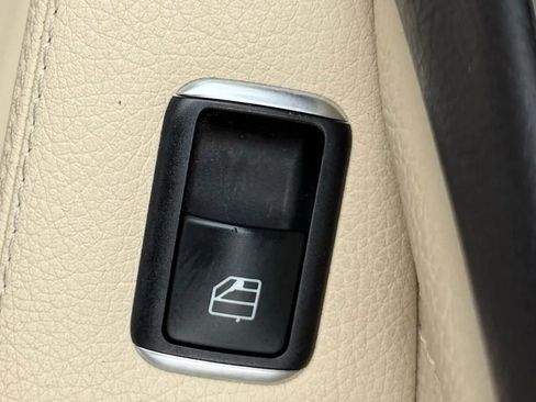 Used 2017 Mercedes-Benz CLA 250 4MATIC image 39